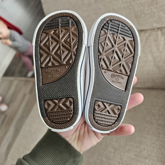 Converse Toddler Lace Up Sneakers - Picture 5 of 6